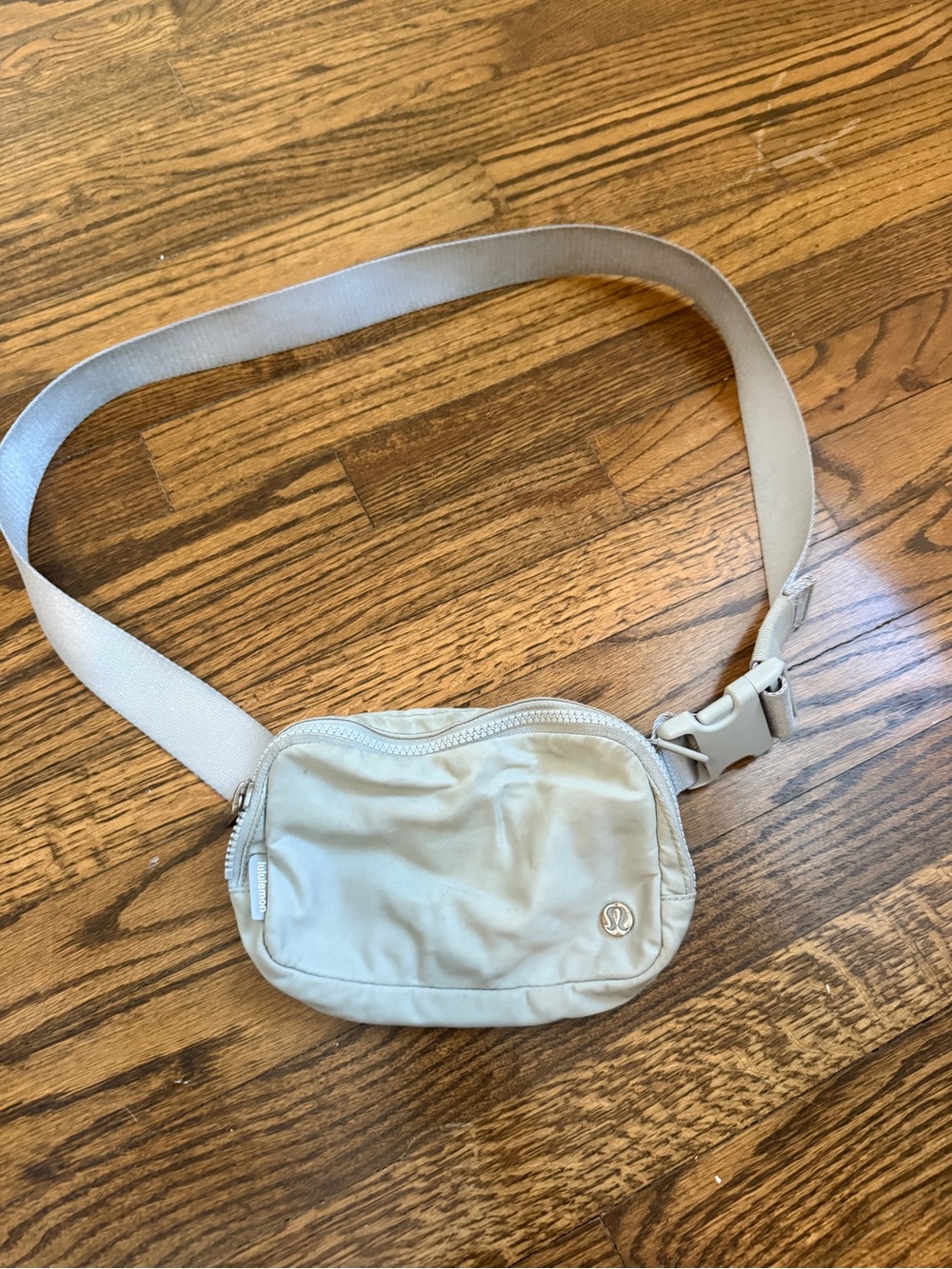 lululemon silver grey belt bag